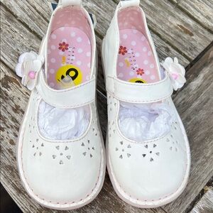 Carole Little  white Kids Dress Shoes with Floral Accent